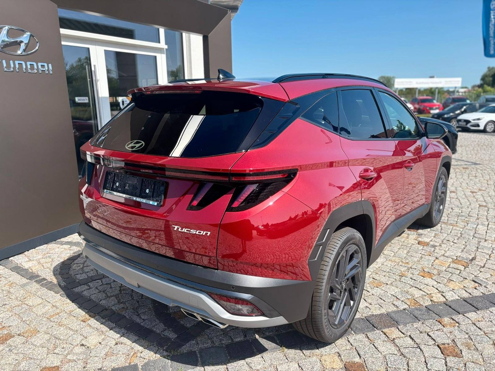 Hyundai Tucson 1.6 T-GDI 150PS DCT Black Line / PANODACH