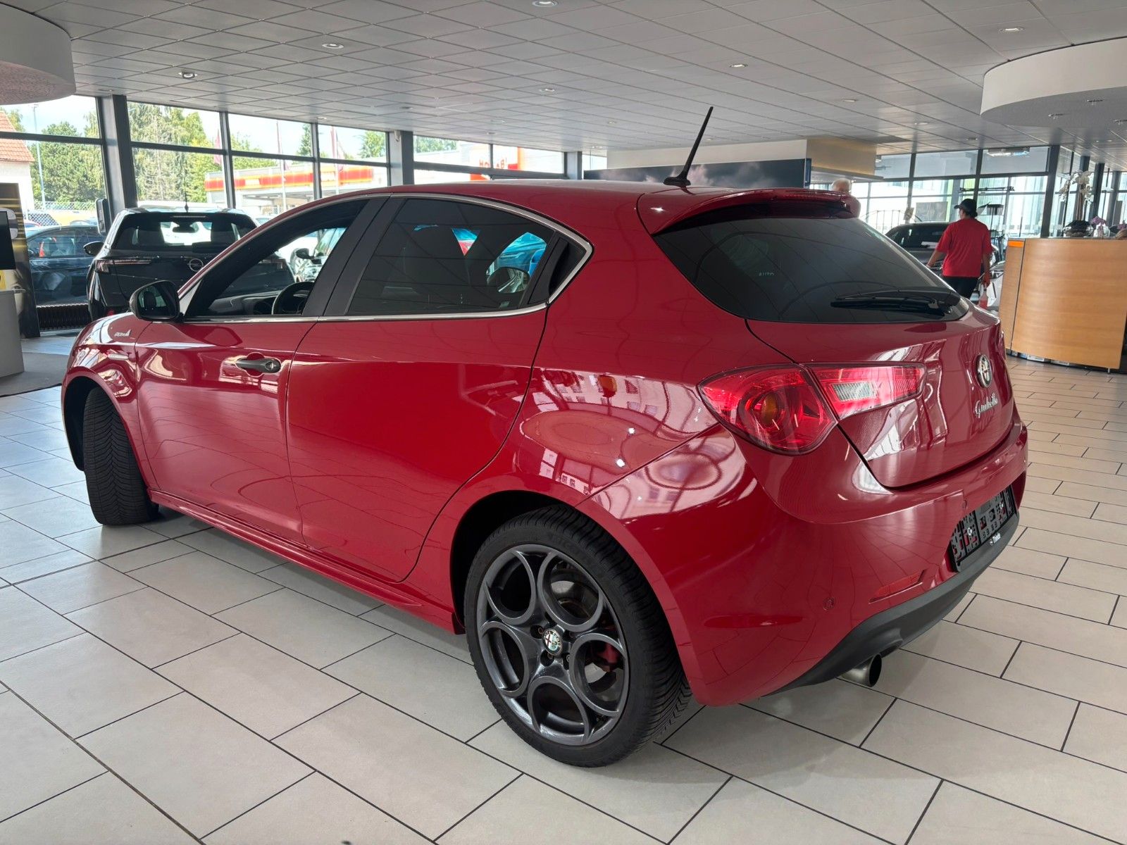 Fahrzeugabbildung Alfa Romeo Giulietta Turismo 1.4 QV-LINE NAVI/LEDER/PDC/TEM