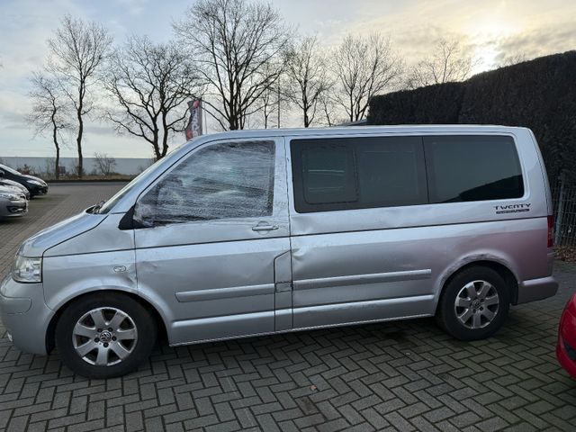 Volkswagen T5 Transporter Bus Multivan