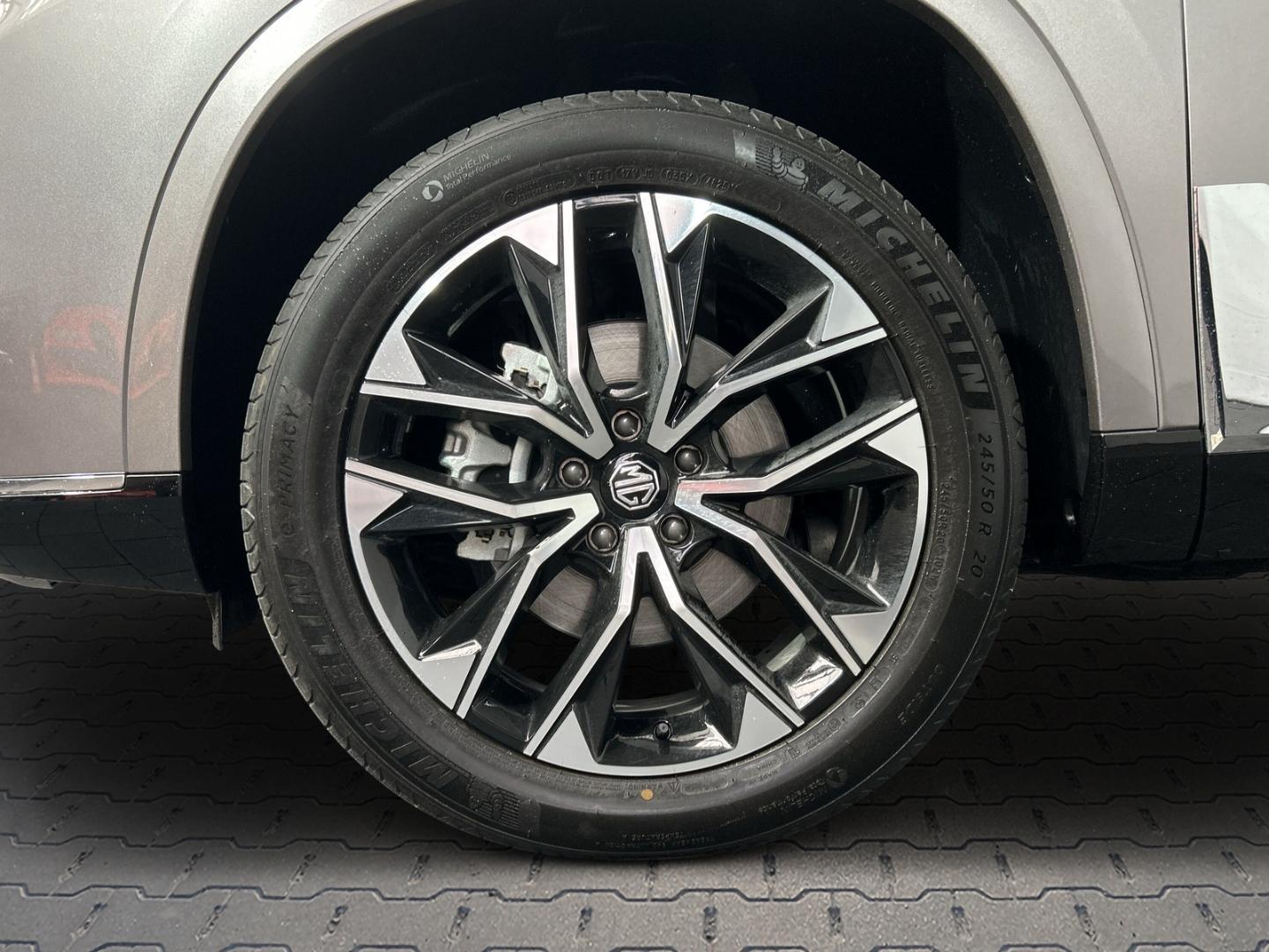 MG S9 PHEV Premium 7-Sitzer * Pano * Massagesitze *