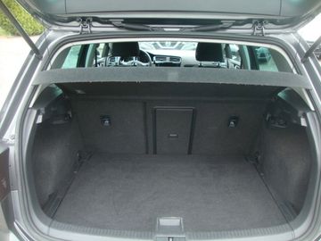 Volkswagen Golf - 5
