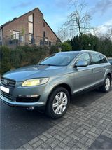 Audi Q7 3.0 TDI DPF)Quattro tiptonic 1Hand... - Audi Q7 aus 2006