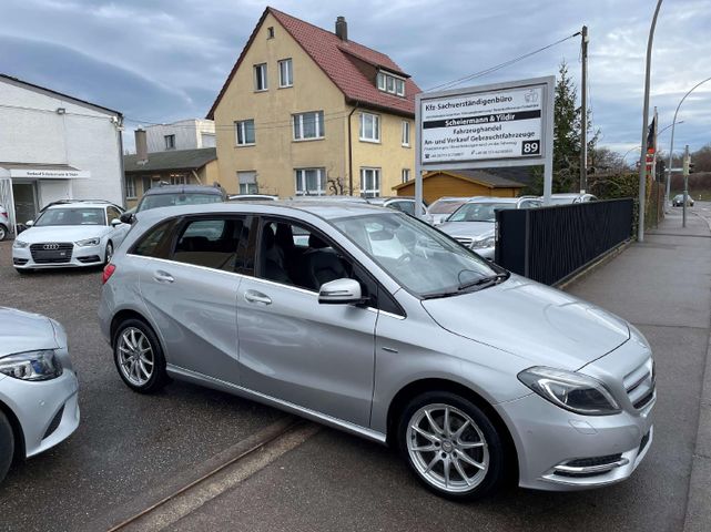 Mercedes-Benz B 180 Autom. Xenon Klimaaut. Sportpaket PTS 2.Hd