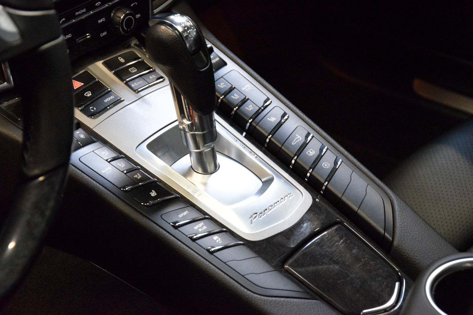 Fahrzeugabbildung Porsche Panamera Diesel ACC Bi-Xenon Kamera Sp.Chrono