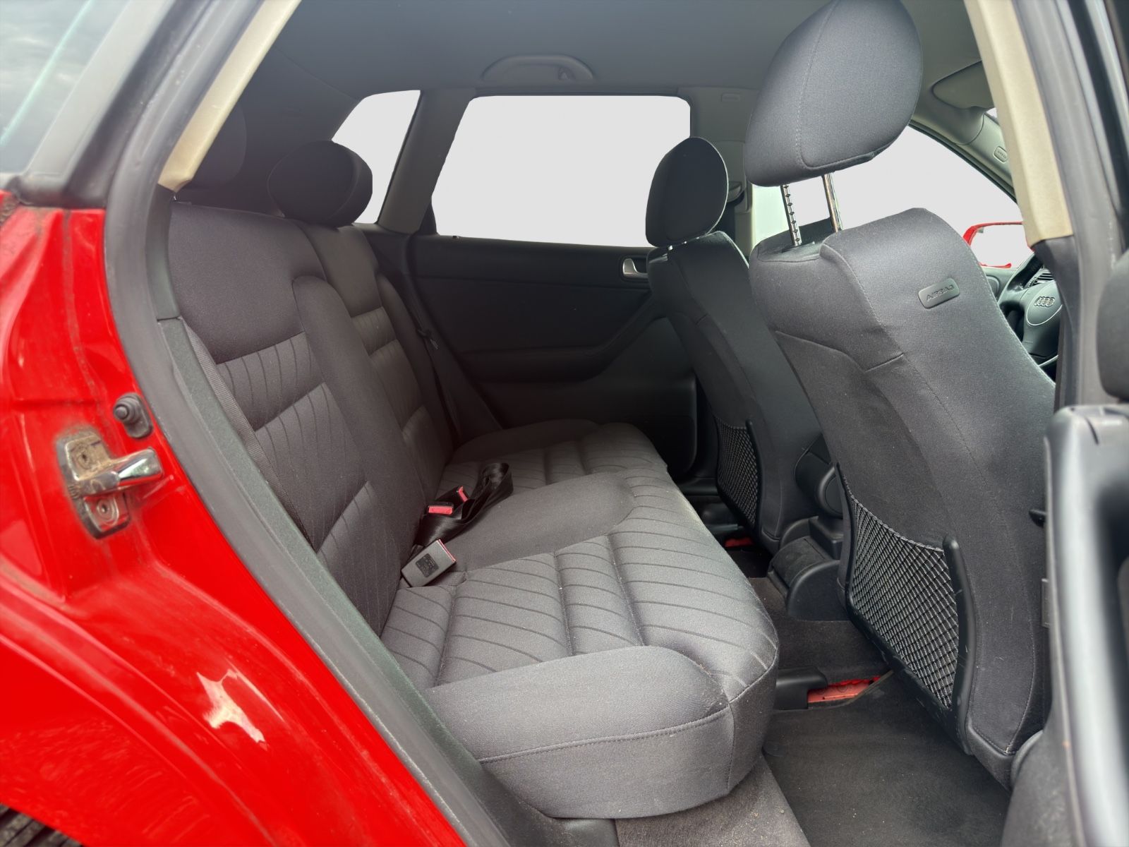 Fahrzeugabbildung Audi A3 1.8T tiptronic/TÜV/HU/Subwoofer/Sportsitze