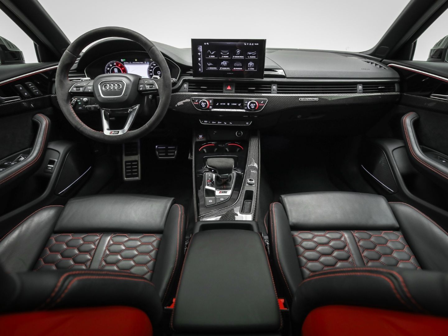 Audi RS4 Avant 2.9 TFSI quattro Pano AHK Leder Wabe foto 7