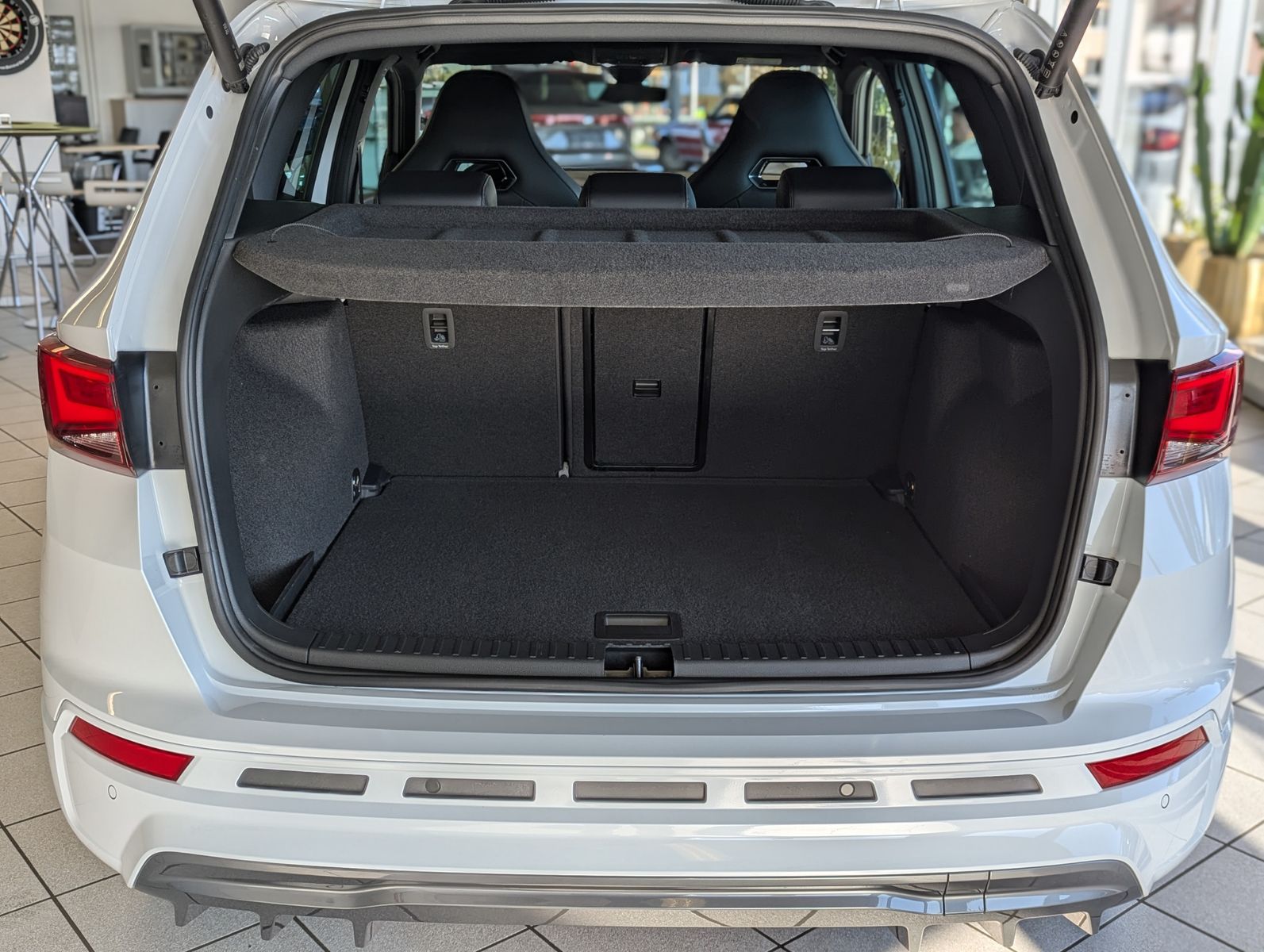 Fahrzeugabbildung CUPRA Ateca 1.5 TSI DSG ACC Winter-Paket Cam AHK 19"