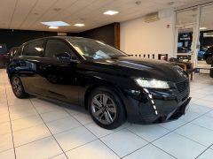 PEUGEOT 308 Automatik NAVI LED SHZ CARPLAY 1.HAND