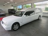Mercedes-Benz E 220 CDI Stolle Bestattungswagen / Leichenwagen - Mercedes-Benz E 220 aus 2003: Cdi