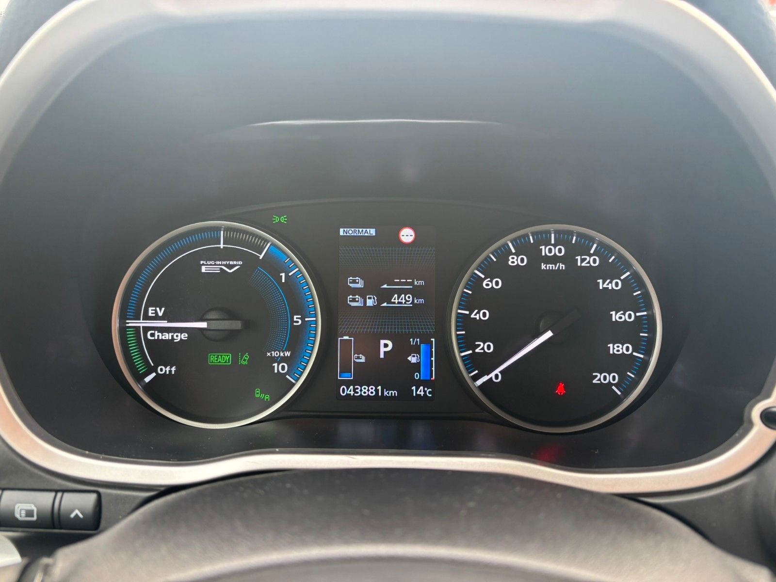 Fahrzeugabbildung Mitsubishi Eclipse Cross PHEV PLUS