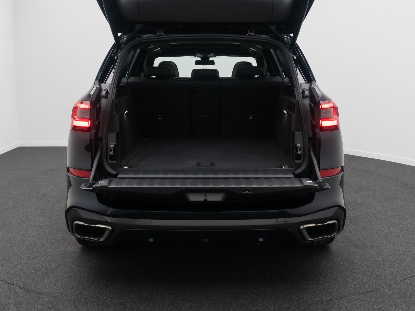 Fahrzeugabbildung BMW X5 M50i B&W Individual 360°HUD DAB Panorama Voll