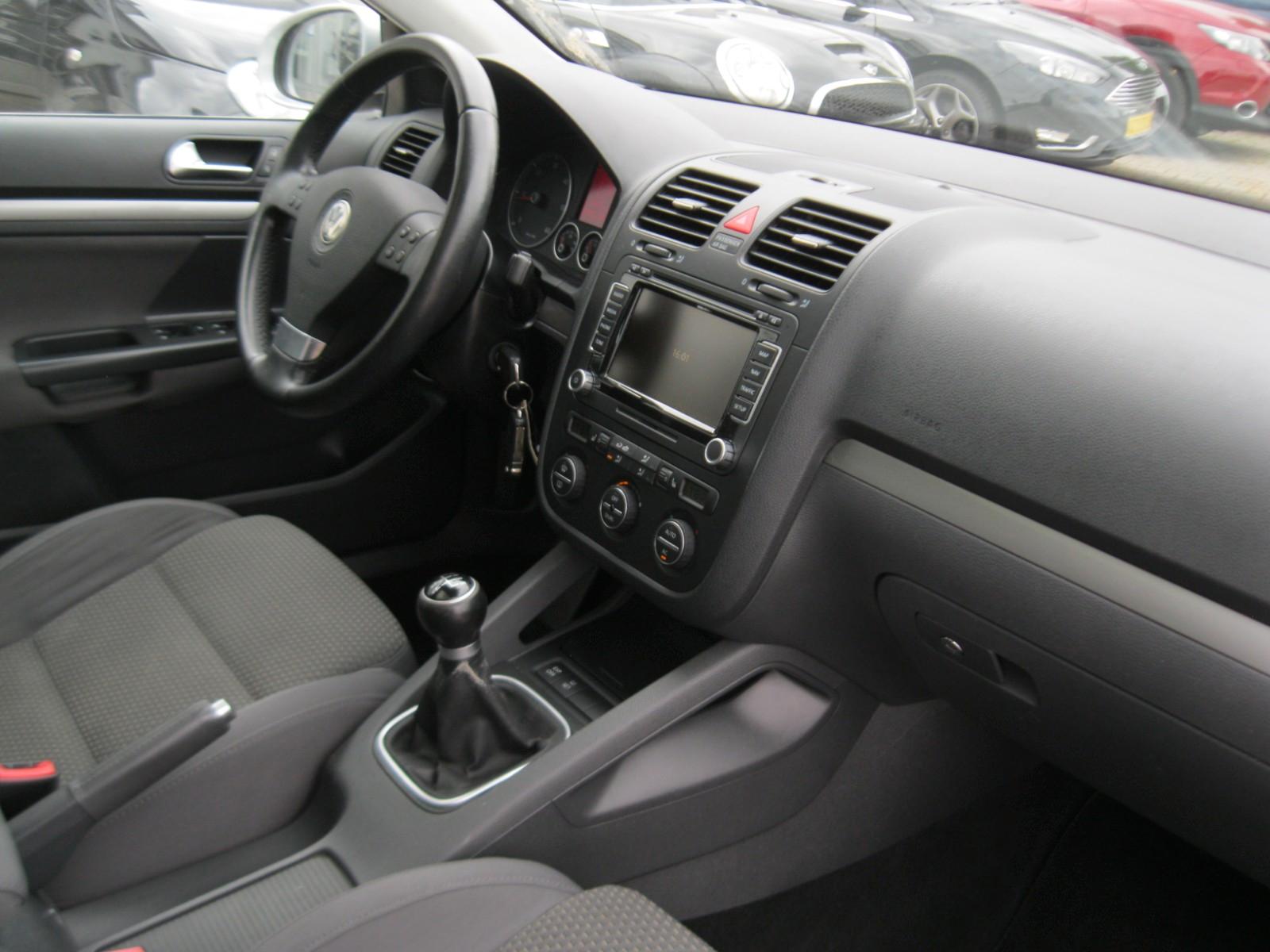 Volkswagen Golf 2009 — photo 18