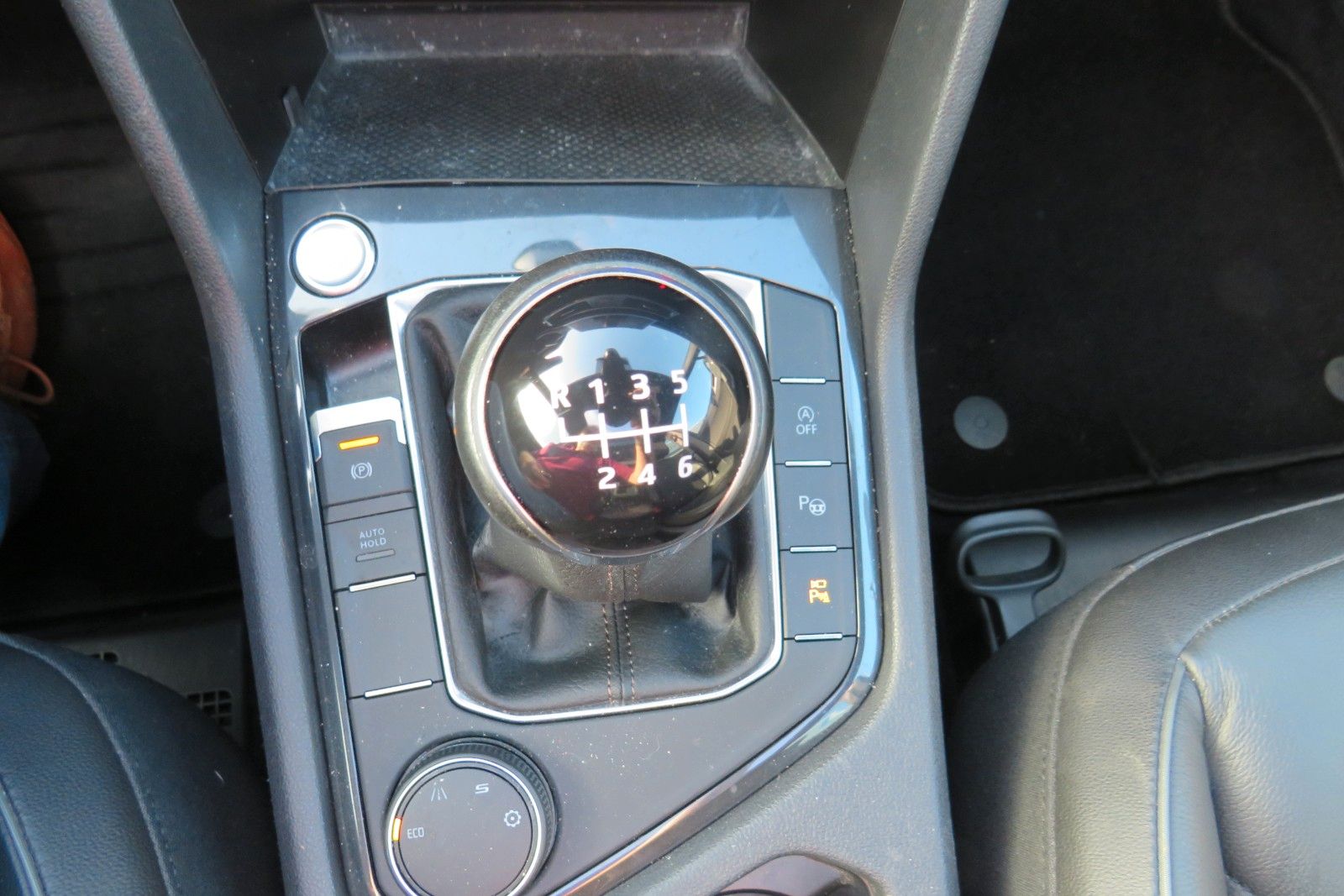 Fahrzeugabbildung SEAT Tarraco Xcellence PANO 7S ACC NAVI LEDER  LED