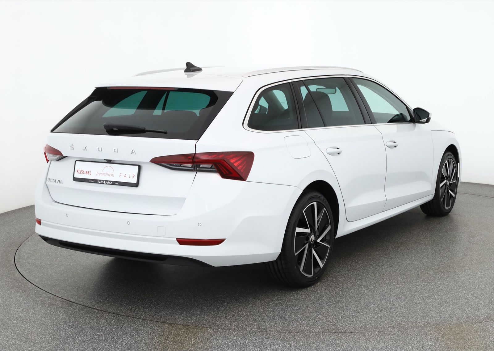 Skoda Octavia Combi 1.5 TSI Style LED Navi ACC Kamera foto 5