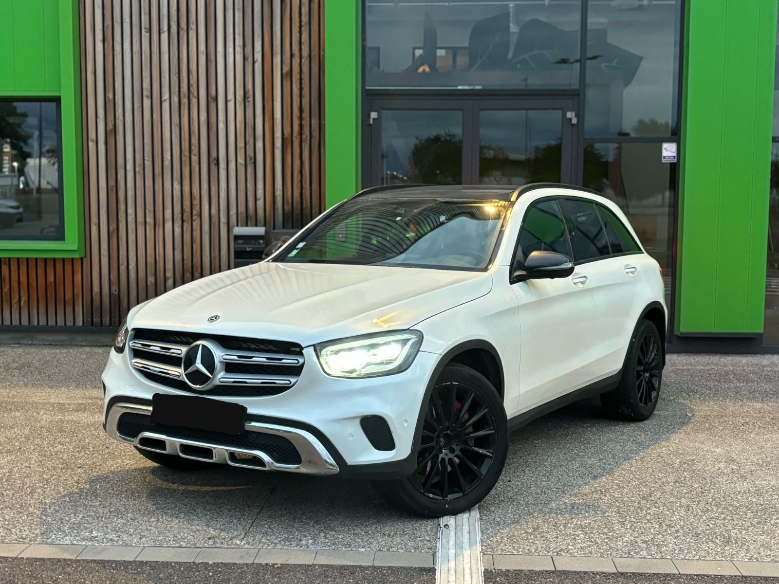 MERCEDES-BENZ GLC 220d 4Matic AMG *Pano*360*Burm*Memory*AHK