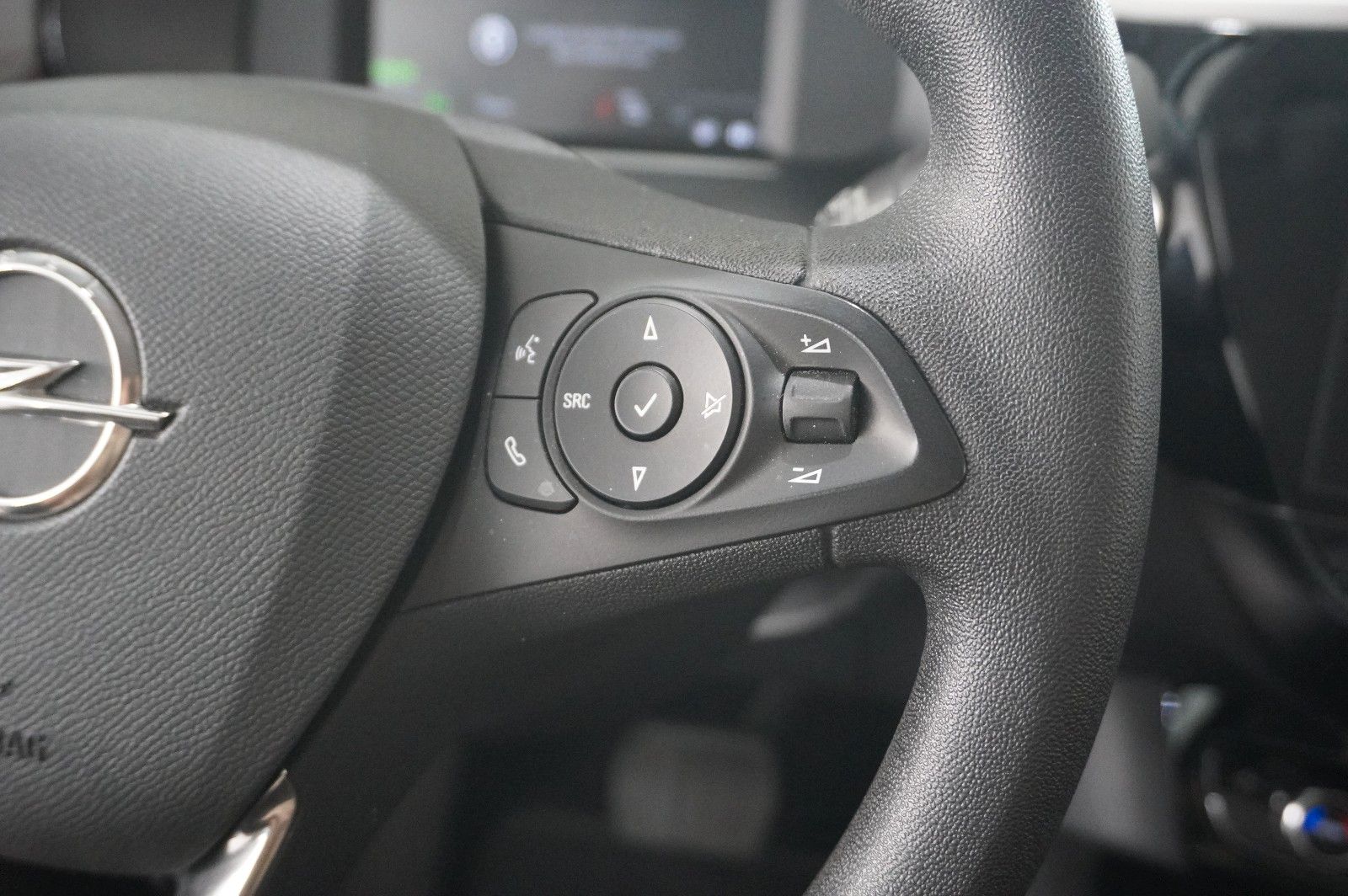 Fahrzeugabbildung Opel Corsa-e F EDITION 7KW NAVI/VIRT/TEMP/DAB/WÄRMEP.