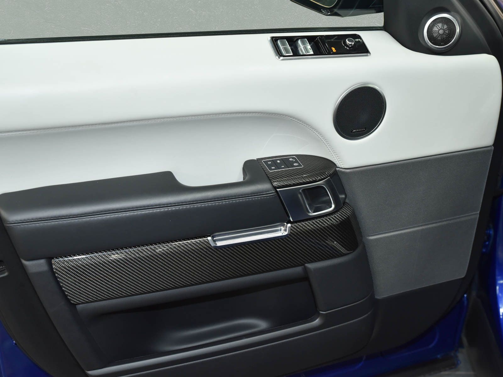Fahrzeugabbildung Land Rover Range Rover Sport SVR - ATM mit nur 15 tkm!