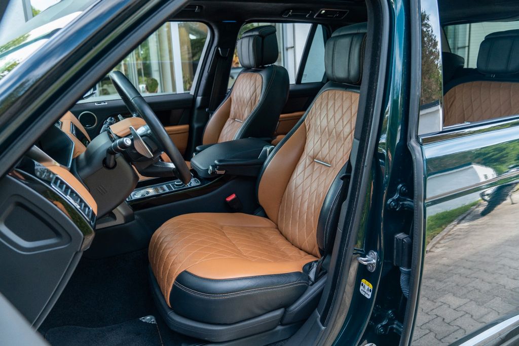 Land Rover RangeRover SV Autobiography Dynamic/ STANDHZG. Land Rover RangeRover SV Autobiography Dynamic/ STANDHZG.
