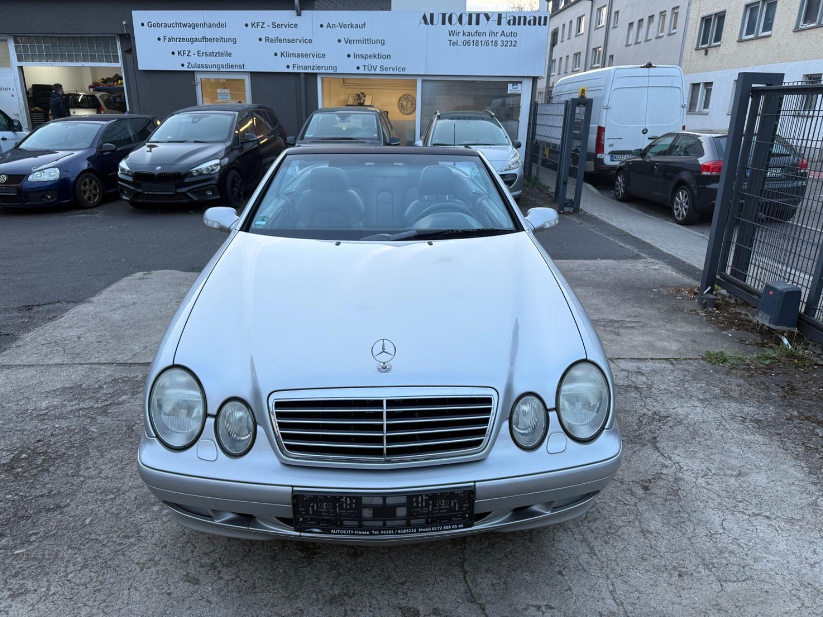 Mercedes-Benz CLK 200 KOMPRESSOR AVANTGARDE CABRIO NUR 92TKM!