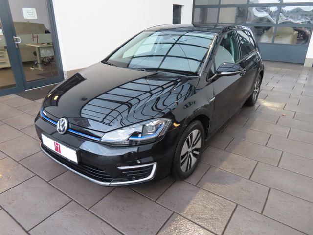 Volkswagen Golf e-Golf Comfortline 100kW ACC/ PDC/Navi /RFK