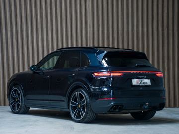 Porsche Cayenne - 3