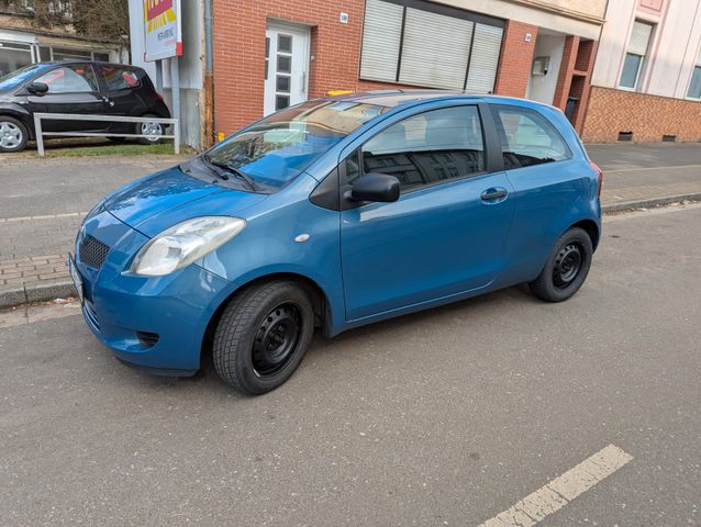 Toyota Yaris Basis 1,0 guter Zustand Tüvfrei erst 132T.