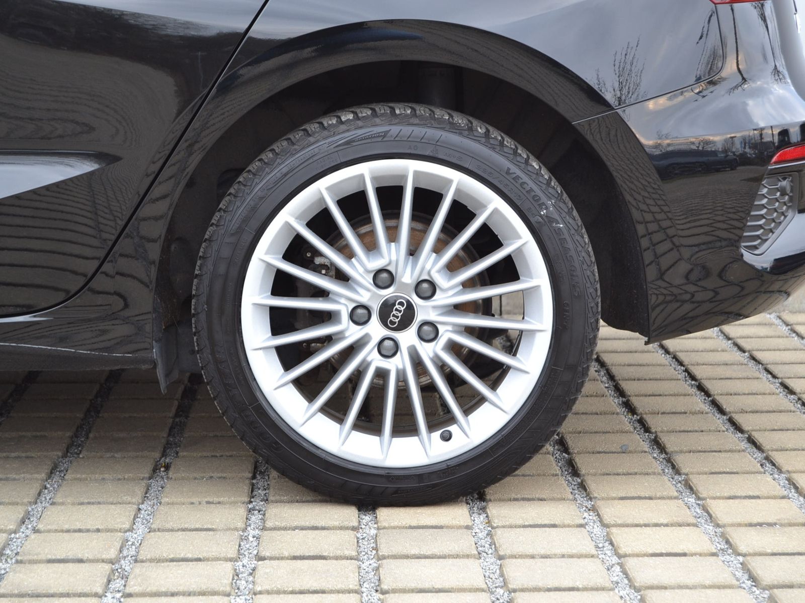 A3 Sportback 35 TFSI Advanced LED/NAVI+VZE/ACC/A