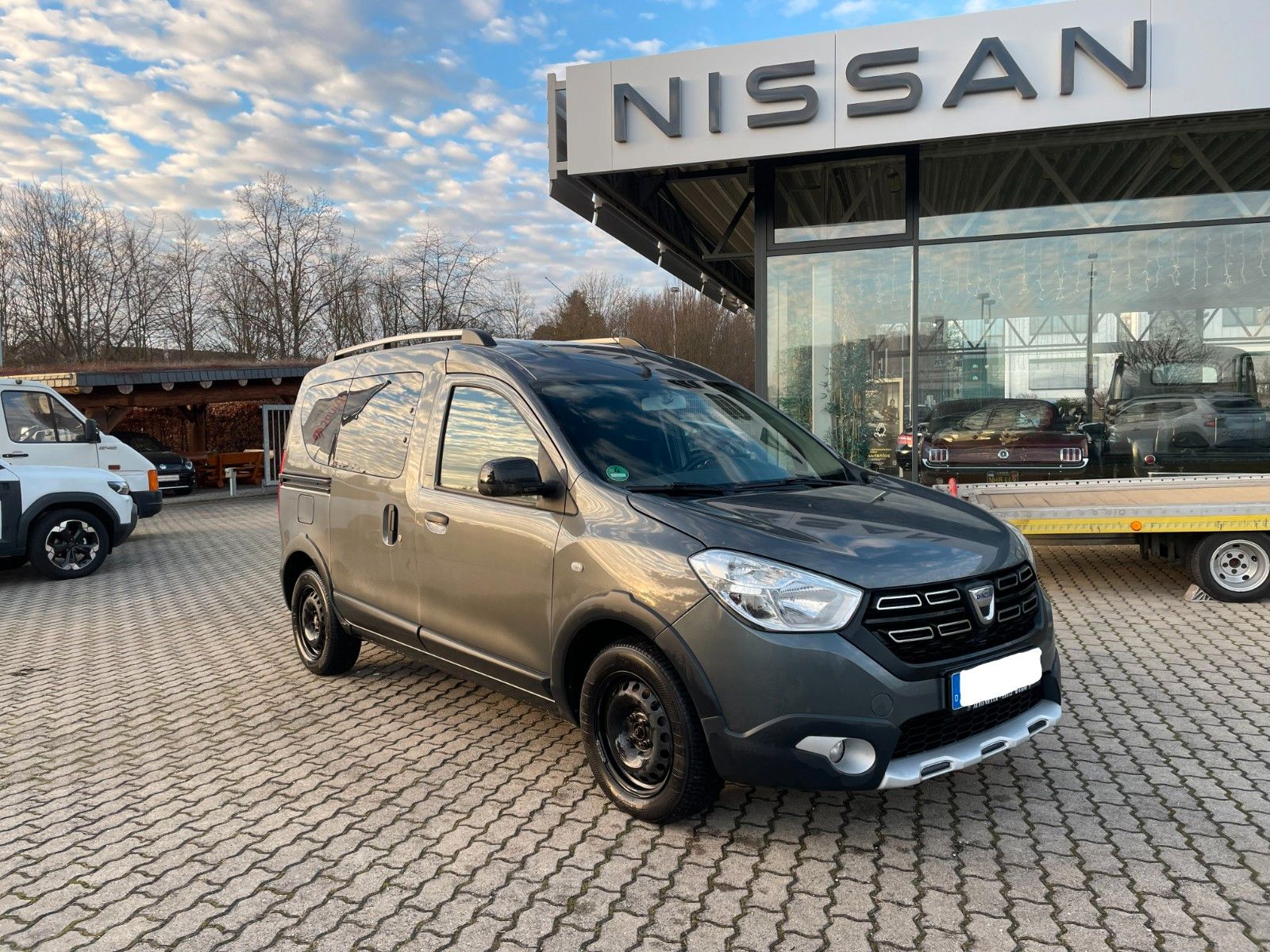 Fahrzeugabbildung Dacia Dokker Stepway Celebration