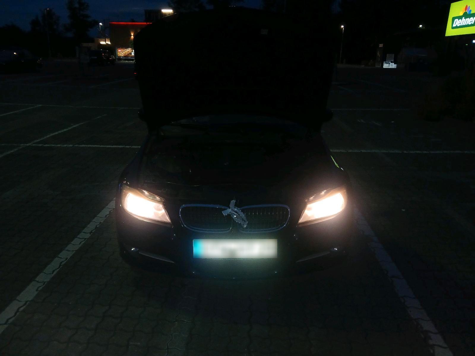 BMW 320 2011 — вигляд ззаду
