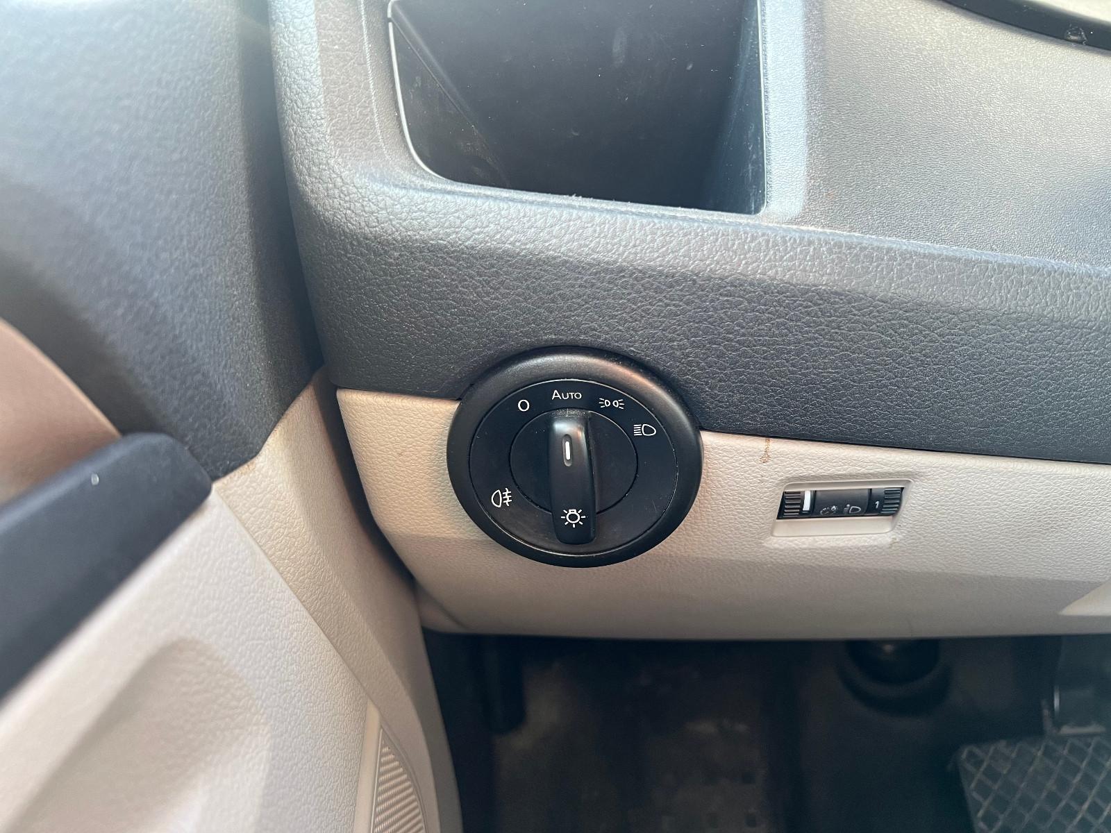 Volkswagen T6 Transporter lang 150PS PDC AHK Sitzh. EURO6