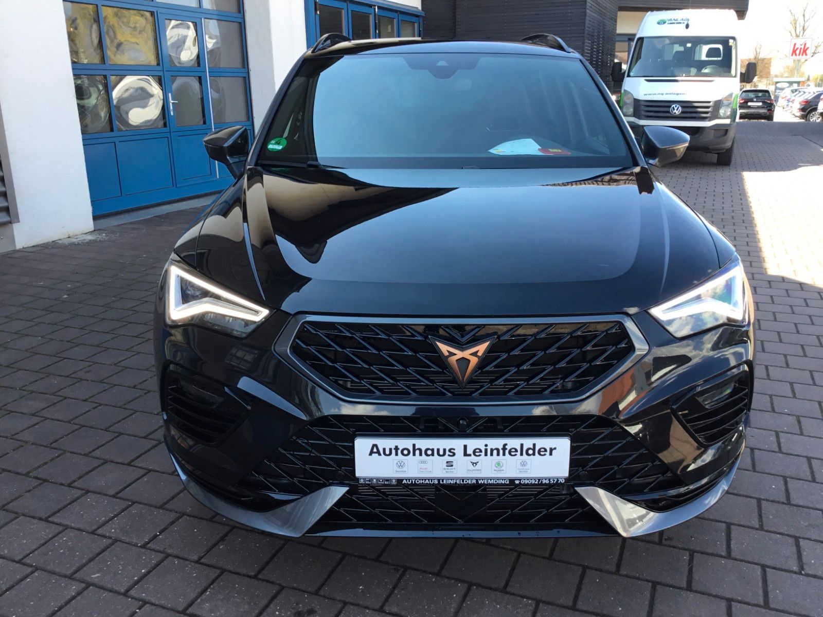 Fahrzeugabbildung CUPRA Ateca 2.0 TSI 4Drive DSG+Pano+AHK+19"+ACC+LED
