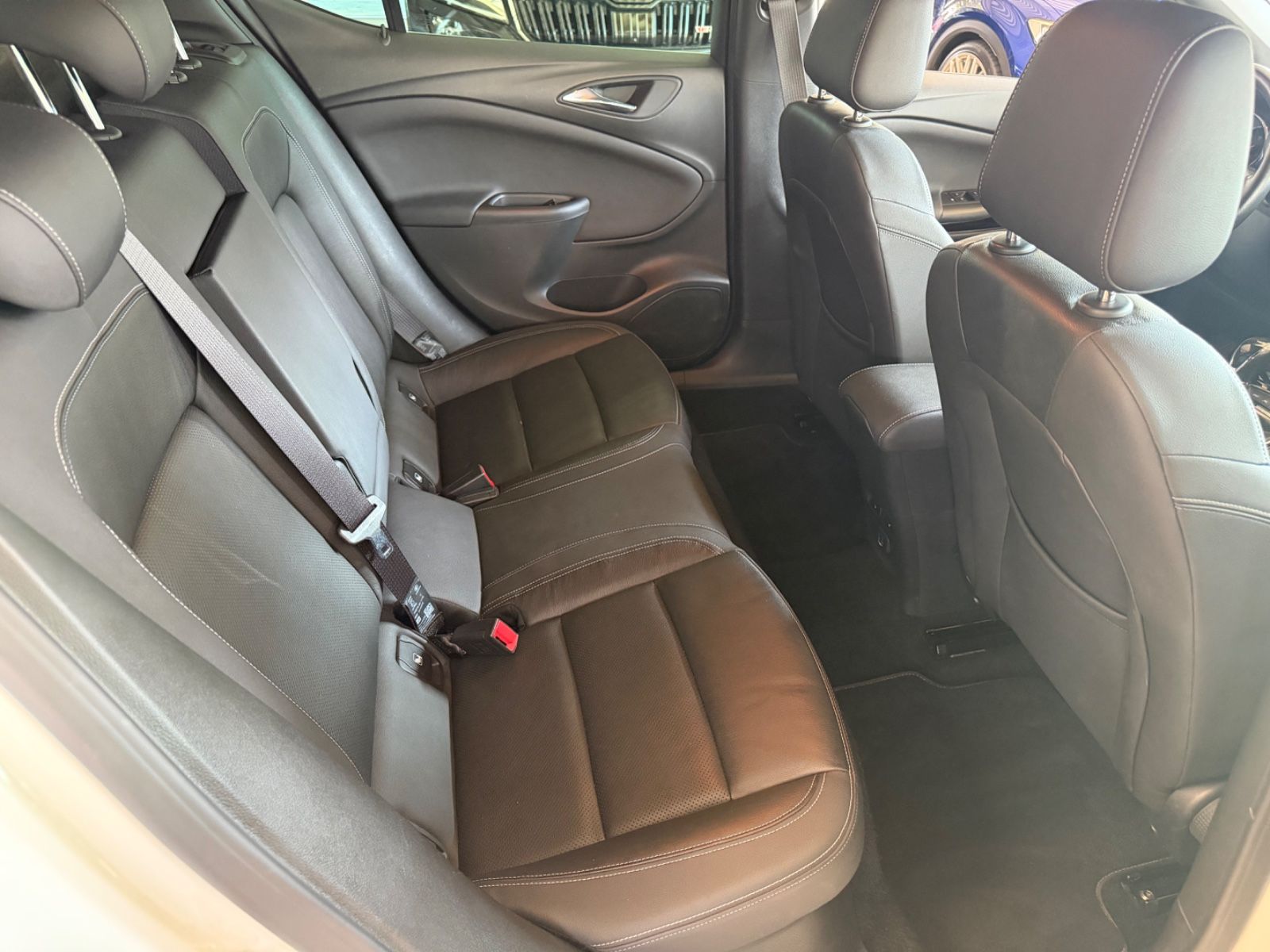 Fahrzeugabbildung Opel Astra K Lim. 5-trg. Ultimate*OPC* 1.Hand