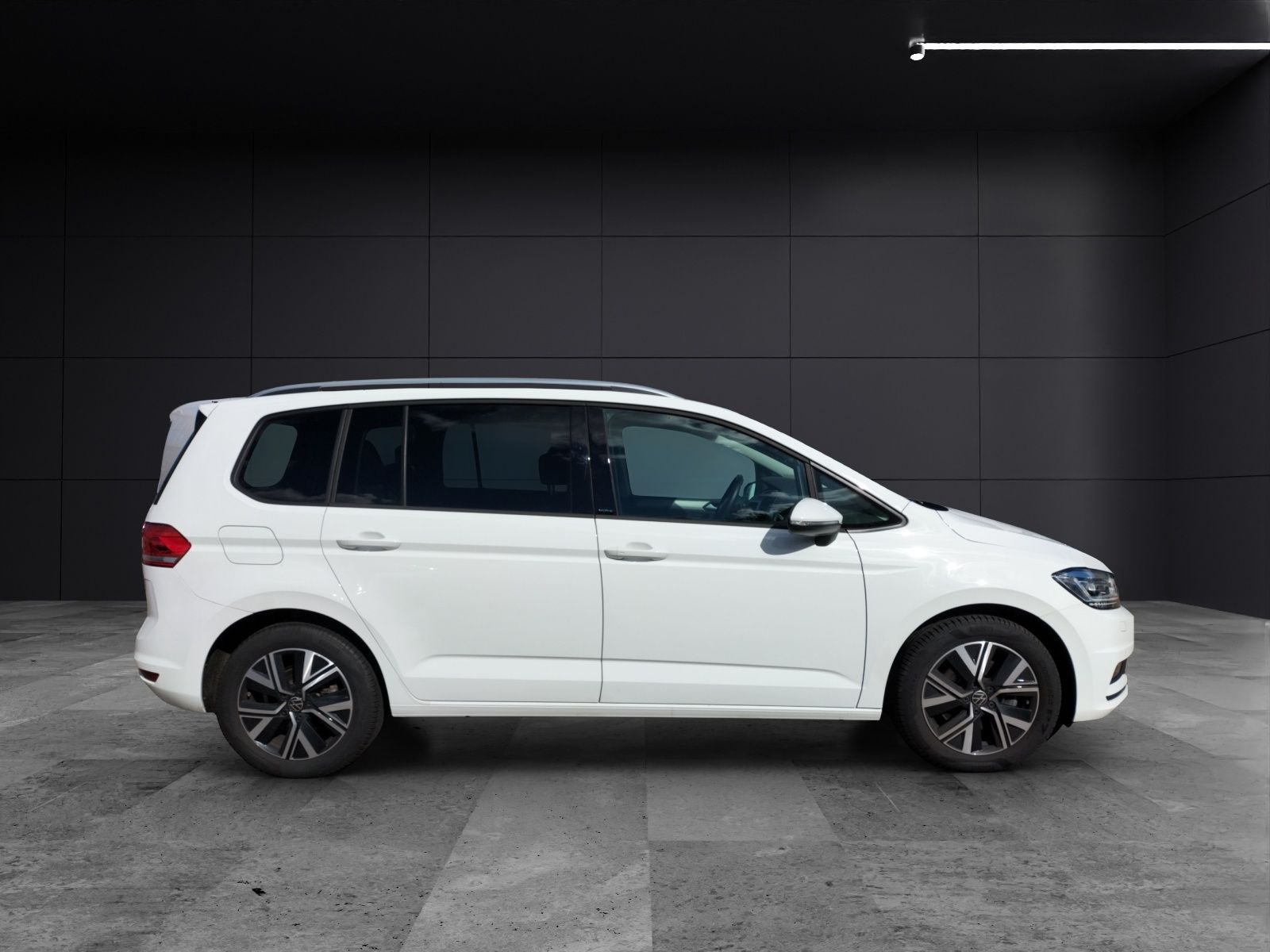 Fahrzeugabbildung Volkswagen Touran Move TDI DSG 7-Sitzer Matrix ACC 17" SHZ