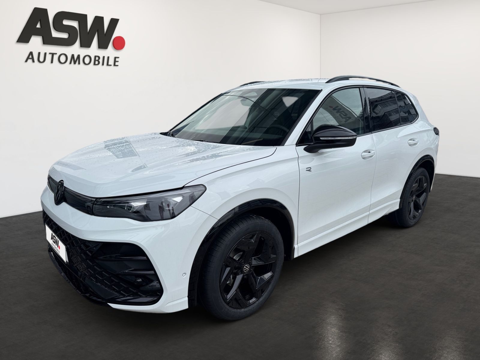 Volkswagen Tiguan R-Line 1.5 eTSI AHK ACC LED NAVI PDC v h foto 1