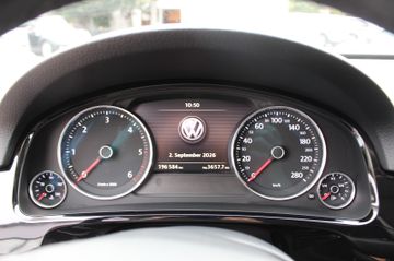 Volkswagen Touareg - 9