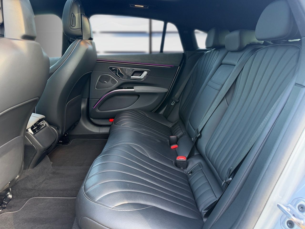 Fahrzeugabbildung Mercedes-Benz EQS 450+ AIRMAT+PANO+DISTR+360+MEMO+PROJ.LIGHT++