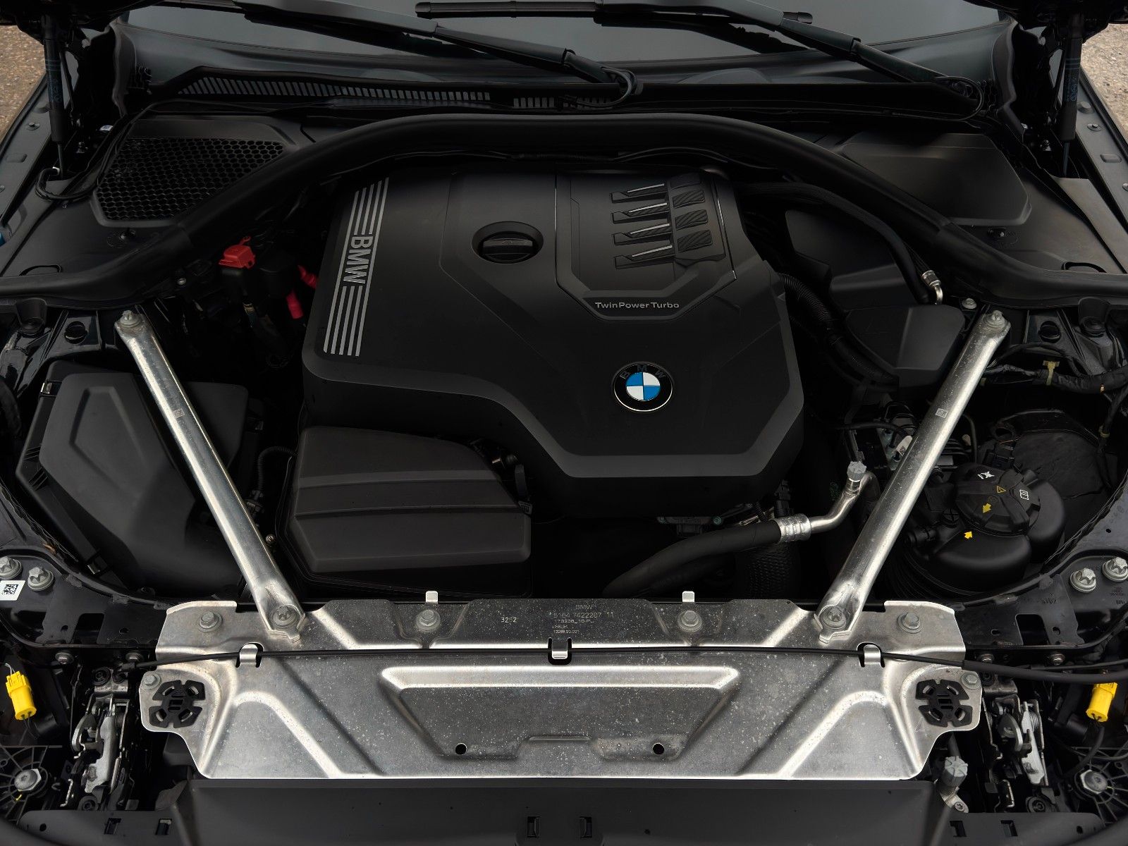 Fahrzeugabbildung BMW 420i G22 Coupé M Sport Leder Memory Kamera ACC