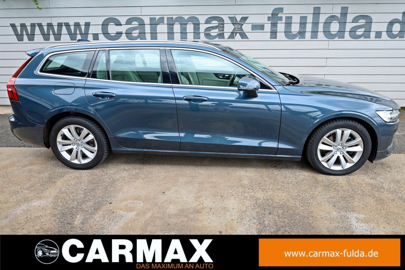Fahrzeugabbildung Volvo V60 Kombi Momentum Pro Leder,Navi,LED,SH,Apple C