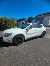 Mercedes-Benz GLA250 - Mercedes-Benz 250 Benziner Gebrauchtwagen
