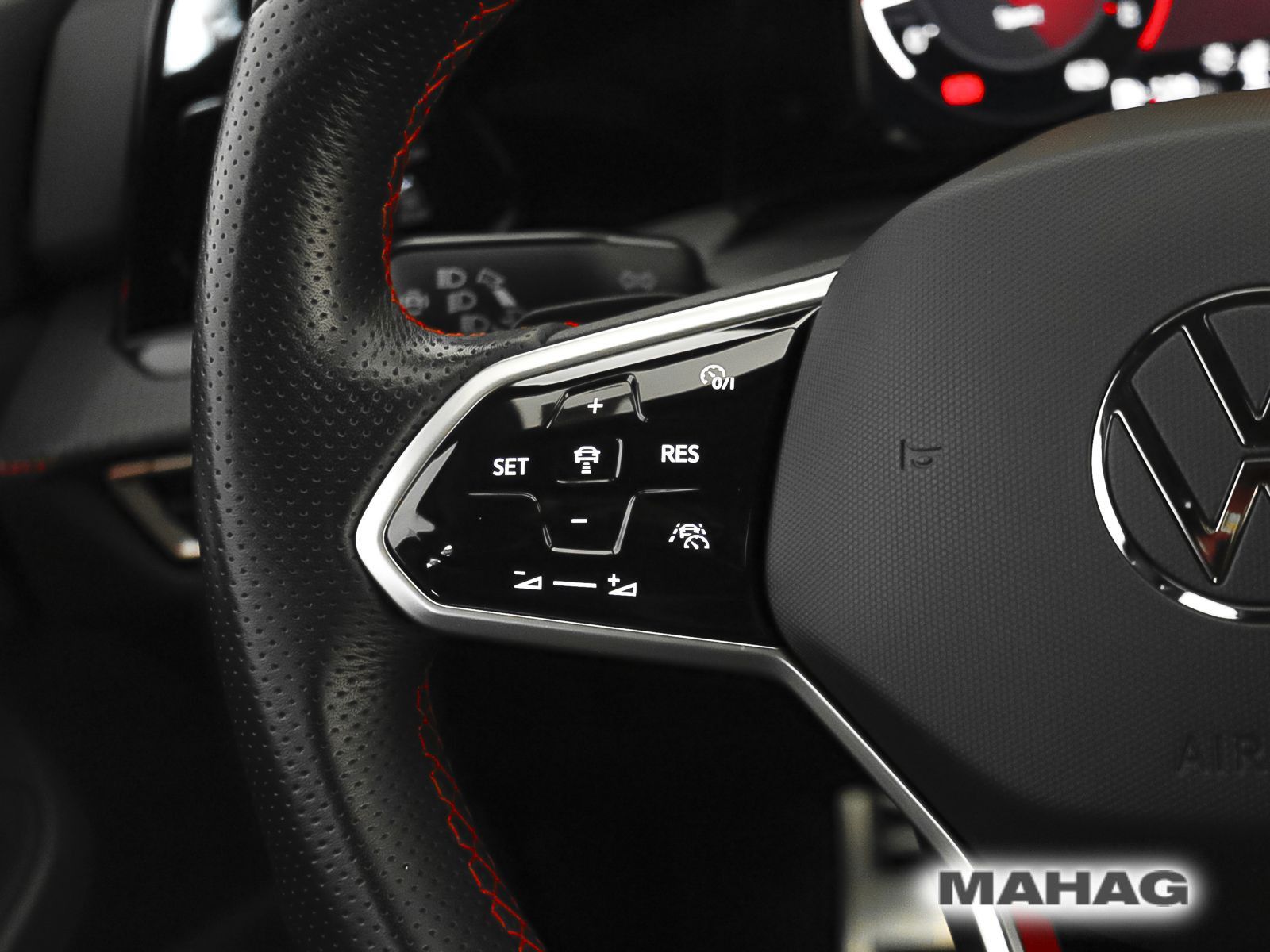 Volkswagen Golf VIII GTI Clubsport 2.0 TSI LED+ Navi ParkPi foto 23