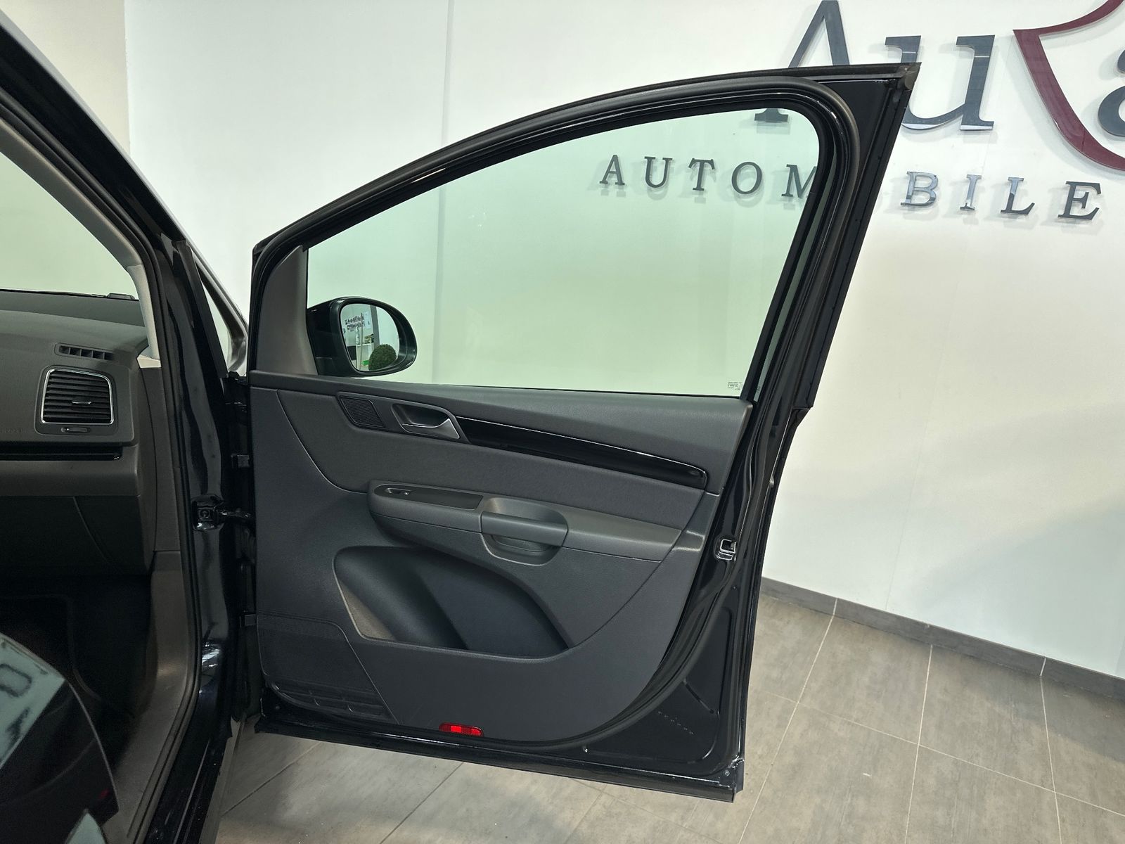 Fahrzeugabbildung SEAT Alhambra 2.0 TDI Stylance DSG NAV+KAMERA+SHZ