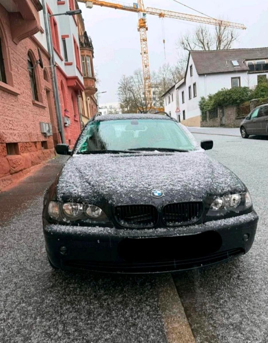 BMW 316 2004 — салон