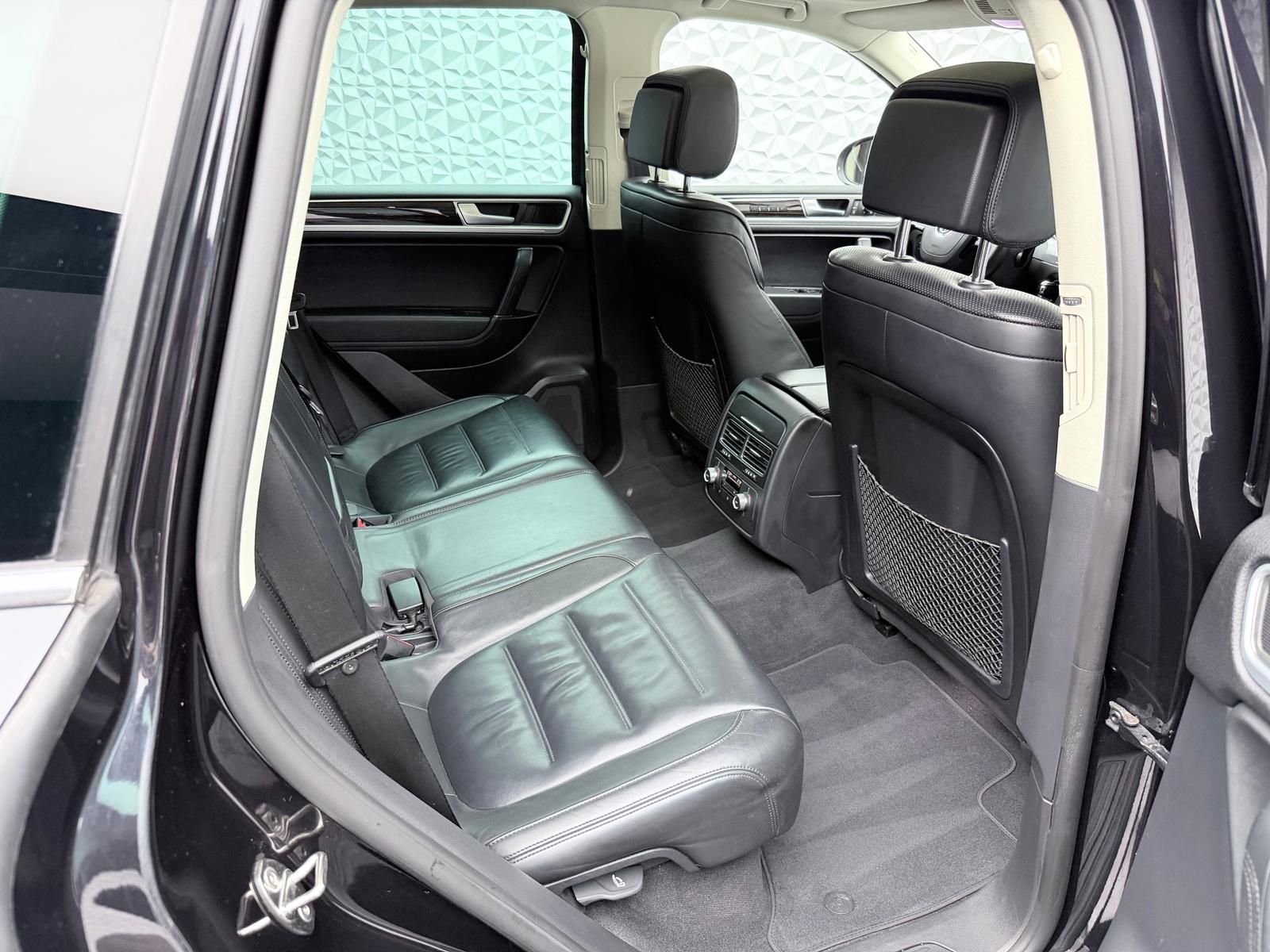 Fahrzeugabbildung Volkswagen Touareg 3.0 TDI 4M/LUFT/STANDHZ/PANO/AHK/360°/AC