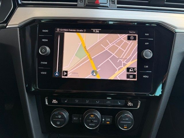 Fahrzeugabbildung Volkswagen Passat lim. Elegance 1.5l 150PS Navi/PDC/LED!