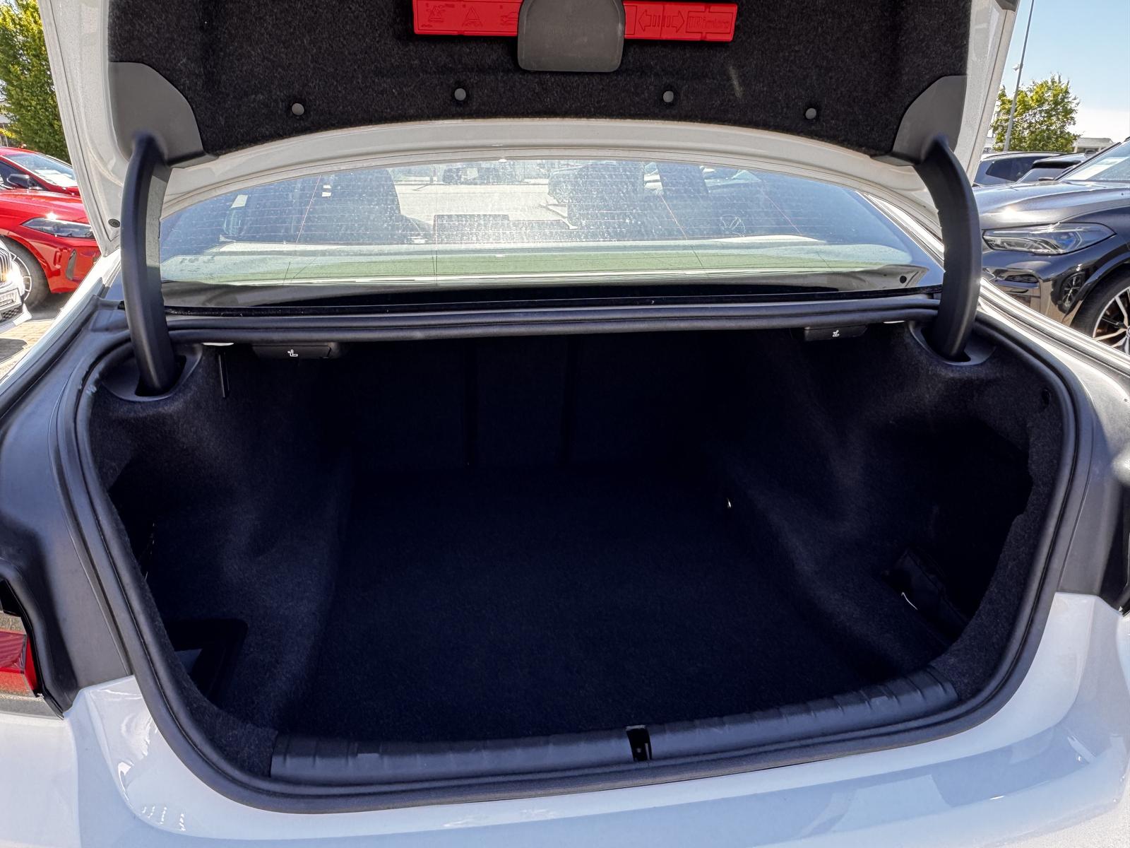 BMW M550i xDrive Limousine Harman Memory DAB
