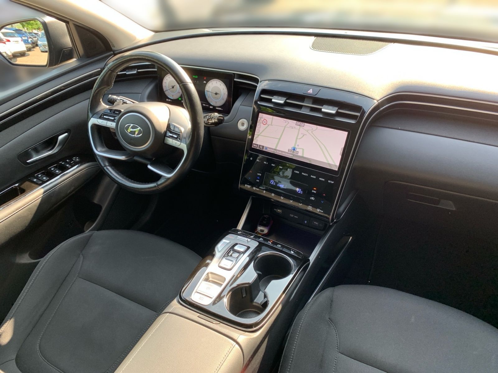 Fahrzeugabbildung Hyundai TUCSON 1.6 T-GDI Trend Hybrid 4WD AssiPaket