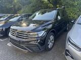 Volkswagen Tiguan Allspace 1.5 TSI Life DSG 7-Si-Navi+AHK+L - gebrauchte Volkswagen Tiguan Allspace aus dem Jahr 2023