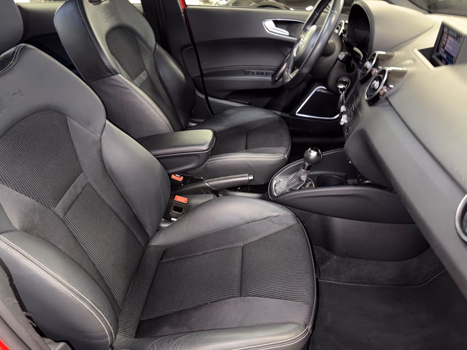 Audi A1 Sportback S-line|Bose|Automatik|SZH|Navi