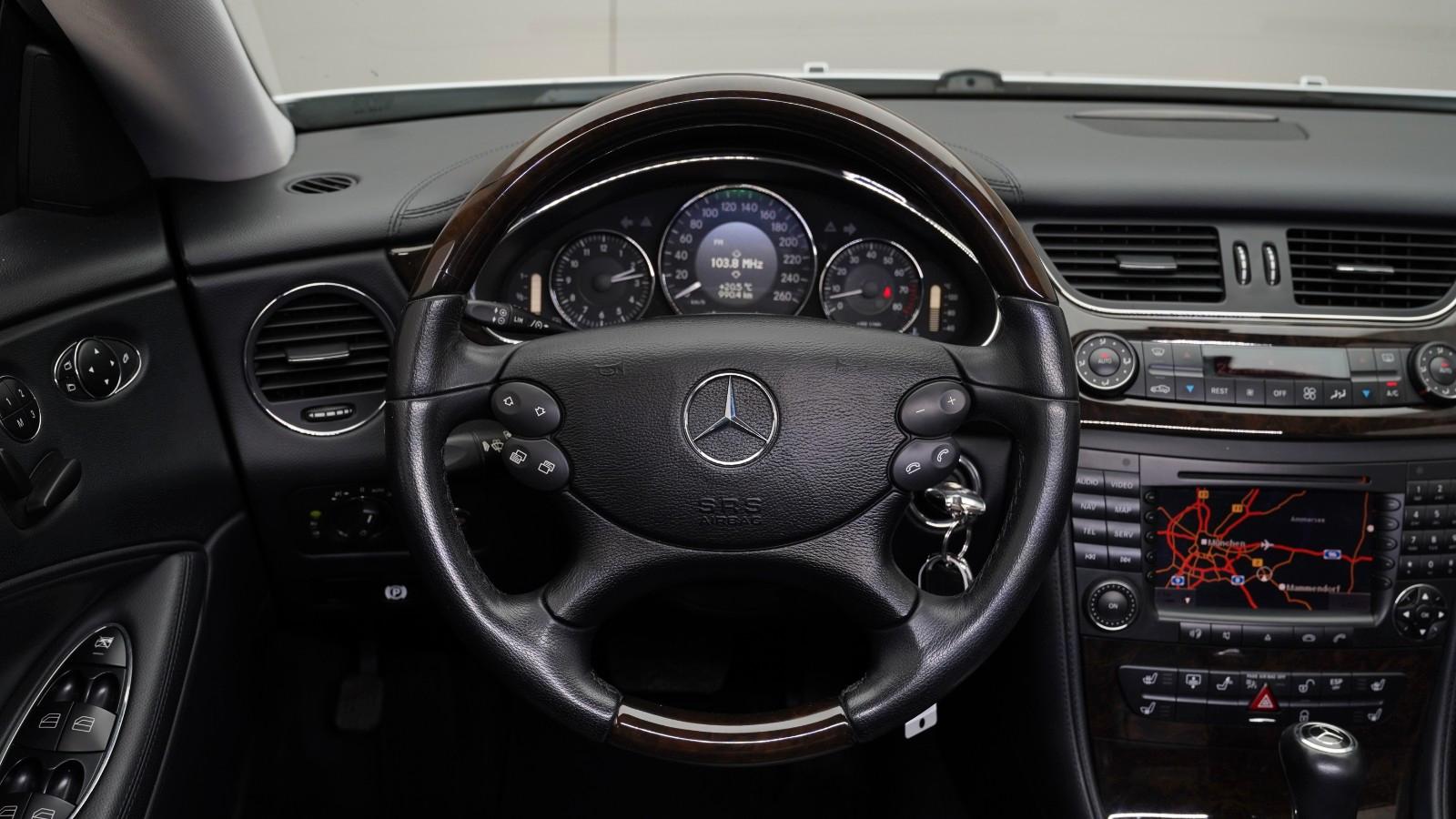Mercedes-Benz CLS 350 CGI 3.5 V6 292 ch • BVA • Harman Kardon • Cuir • Toit Ouvrant