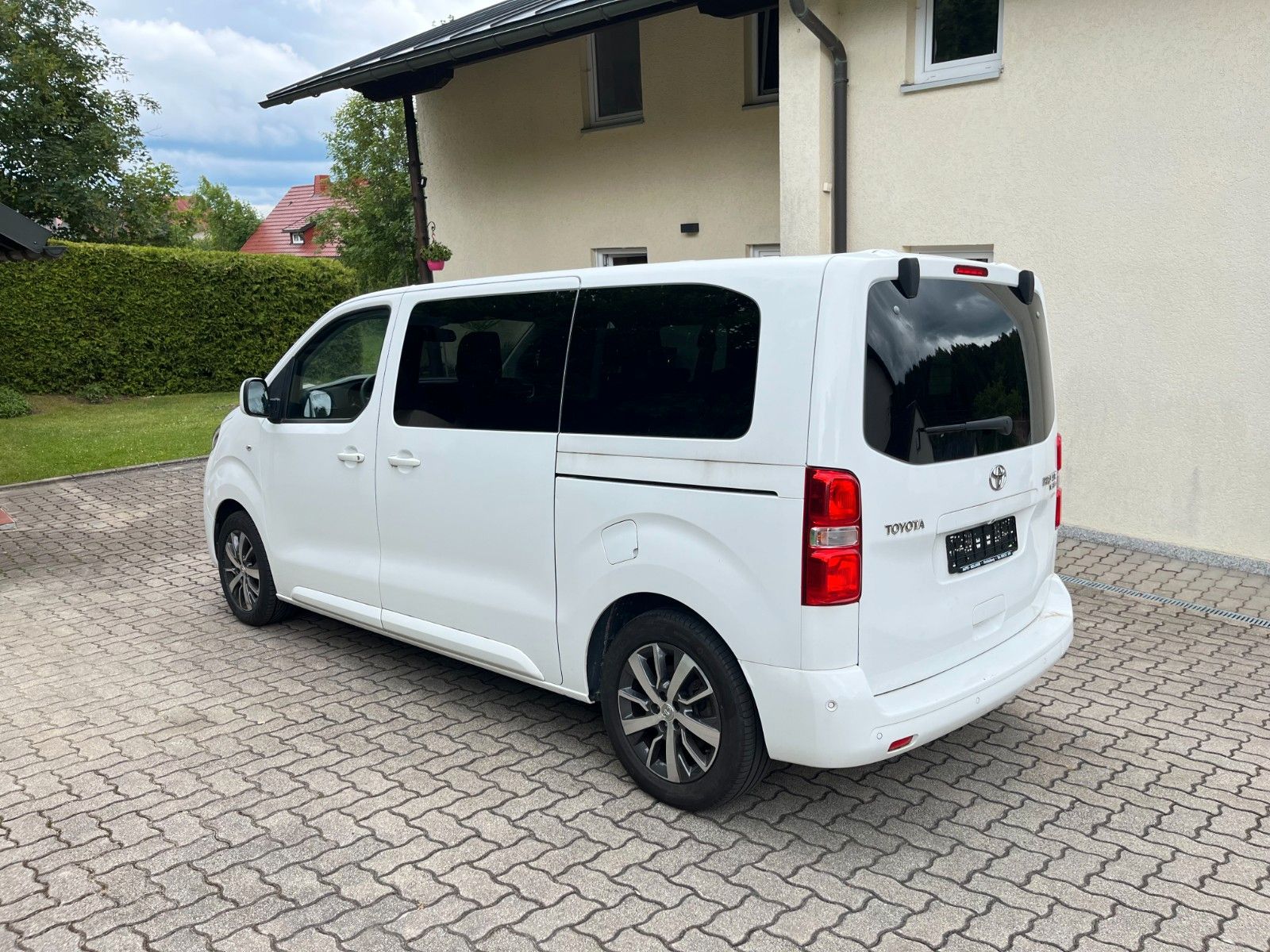 Toyota Proace Verso L1 Shuttle Plus imagem 3
